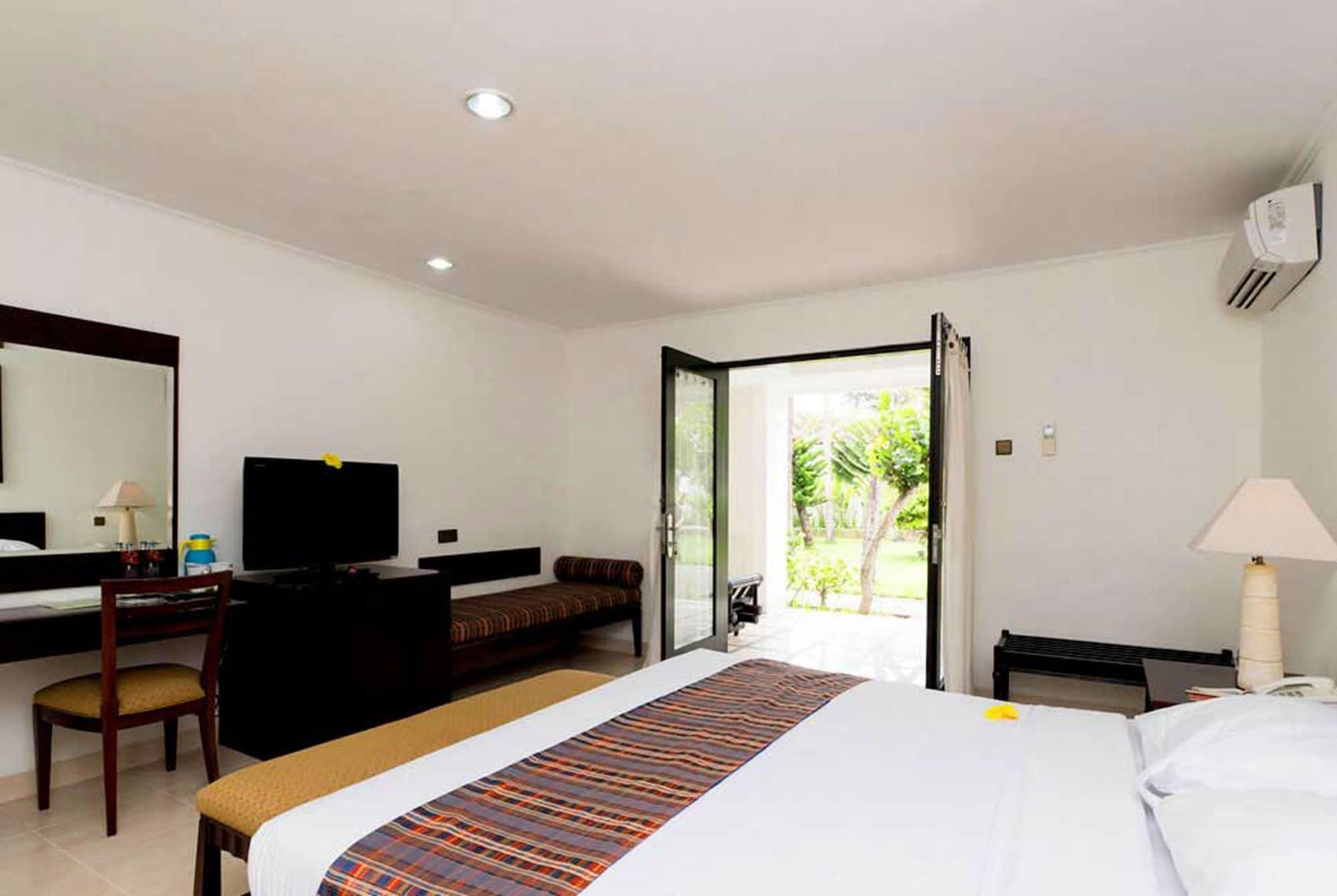 Legong Keraton Beach Hotel Canggu Zewnętrze zdjęcie