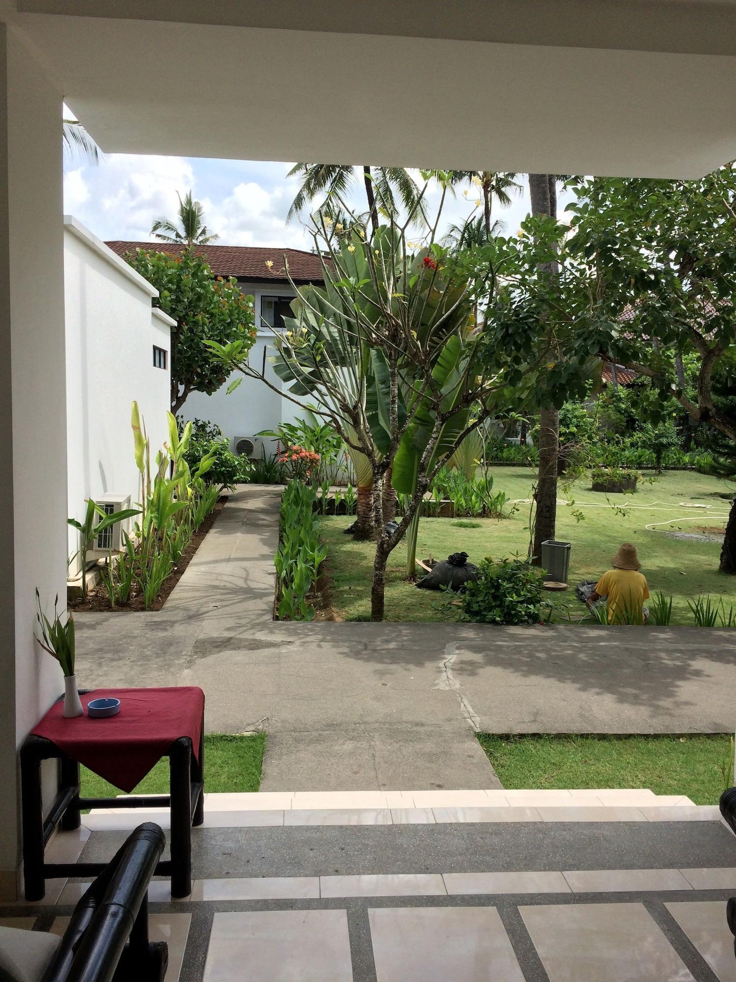 Legong Keraton Beach Hotel Canggu Zewnętrze zdjęcie