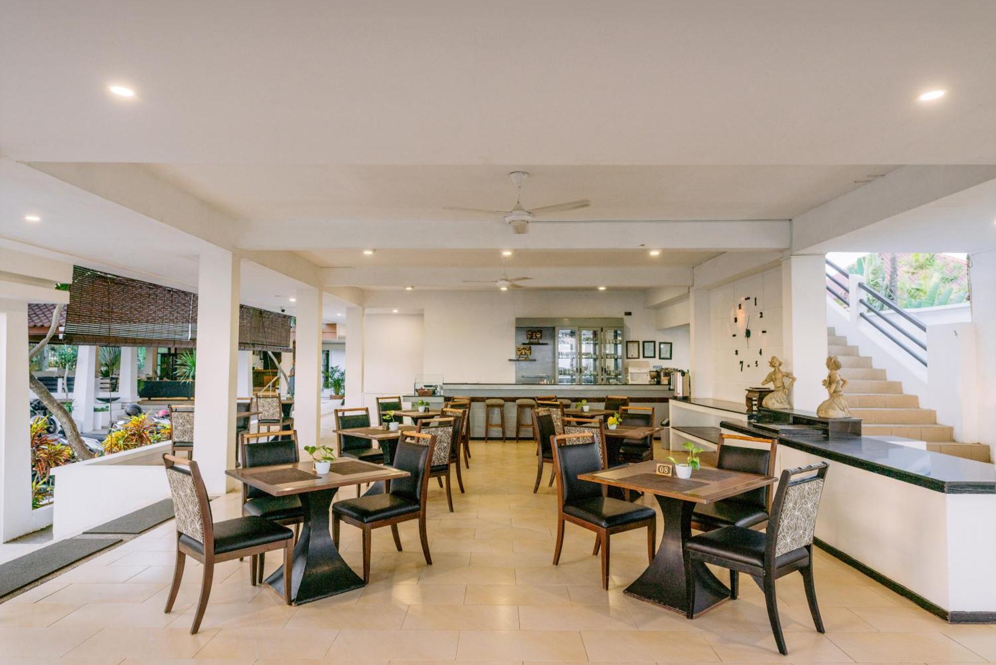 Legong Keraton Beach Hotel Canggu Zewnętrze zdjęcie