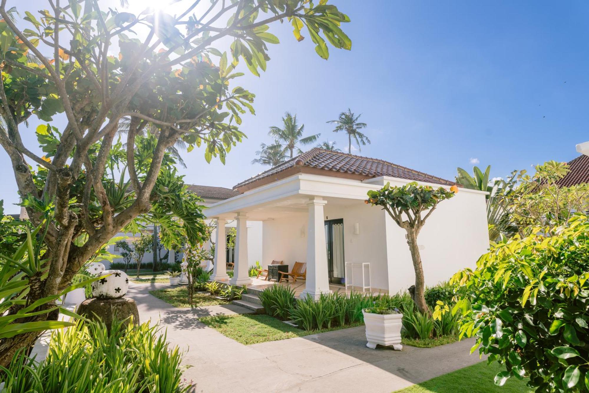 Legong Keraton Beach Hotel Canggu Zewnętrze zdjęcie