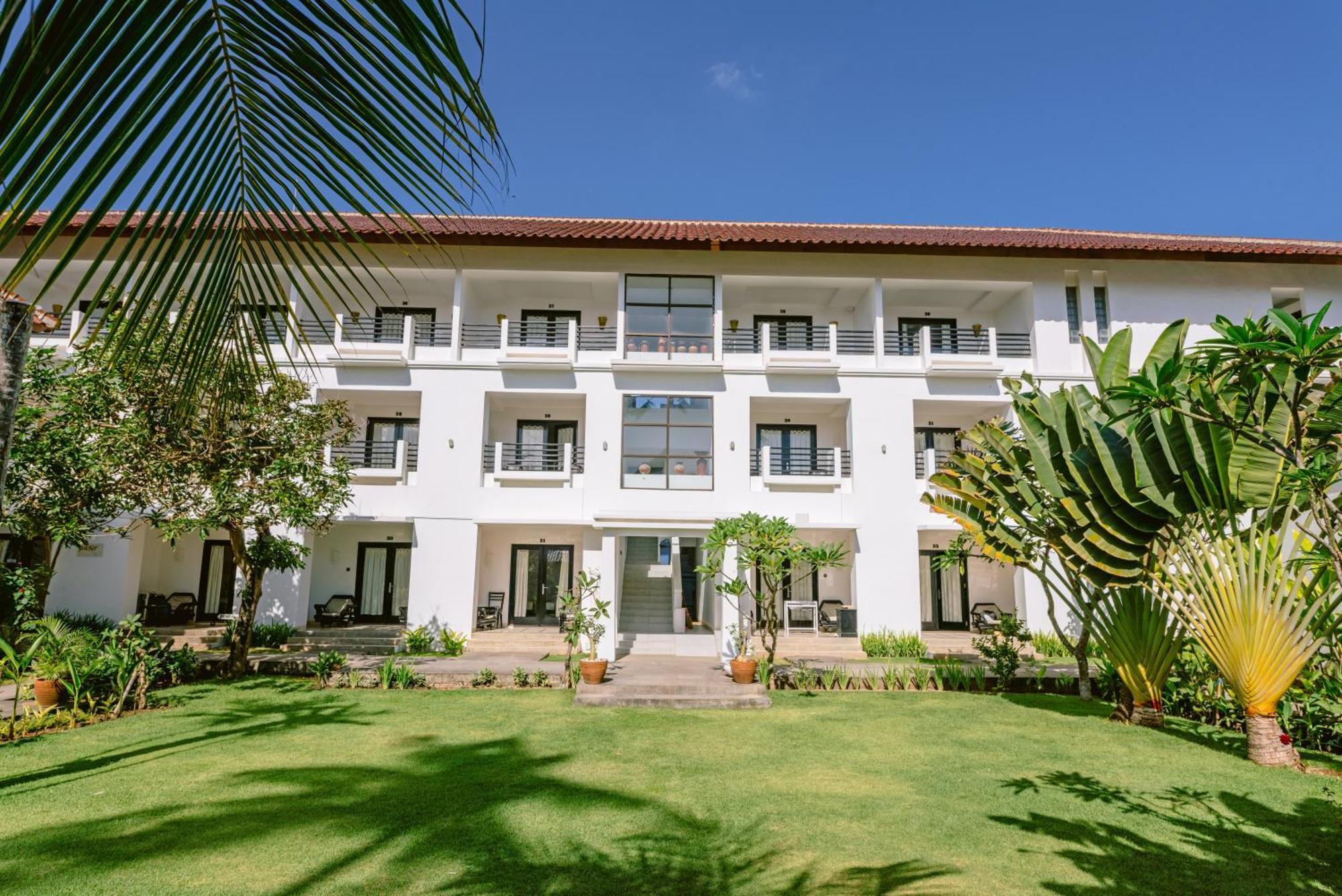 Legong Keraton Beach Hotel Canggu Zewnętrze zdjęcie
