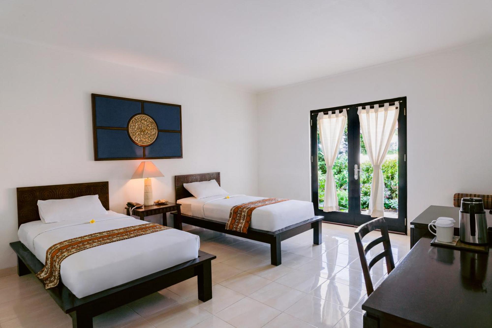 Legong Keraton Beach Hotel Canggu Zewnętrze zdjęcie
