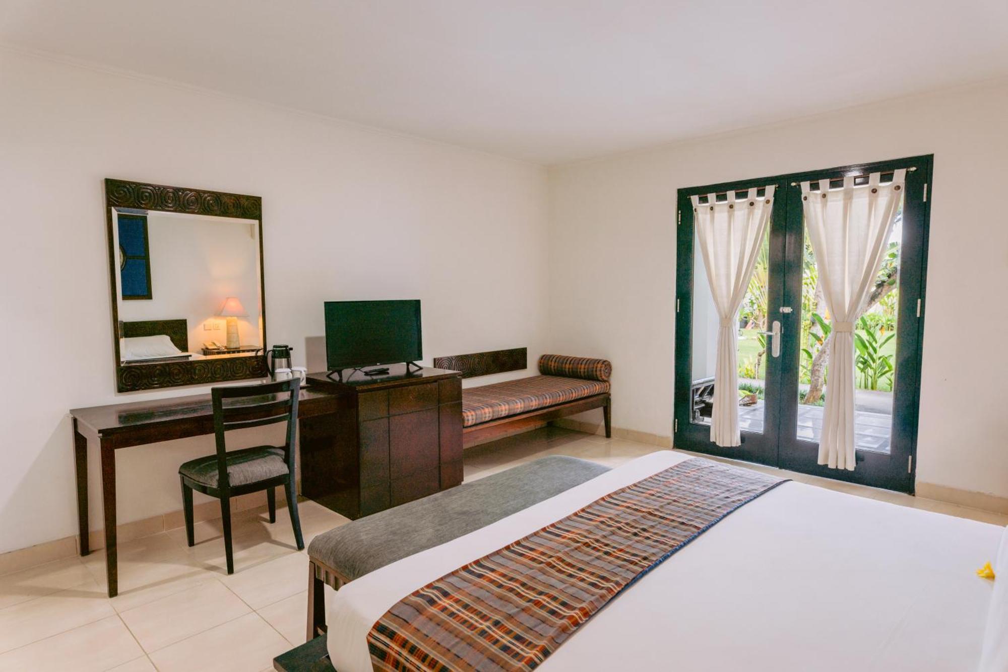 Legong Keraton Beach Hotel Canggu Zewnętrze zdjęcie